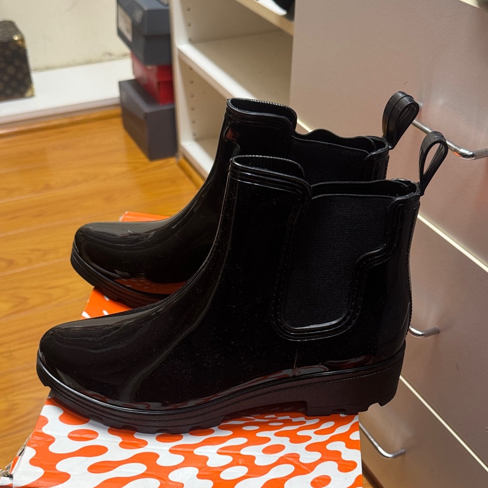 Capelli NY black rubber rain boots